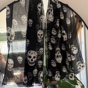 Black and White Skull Scarf